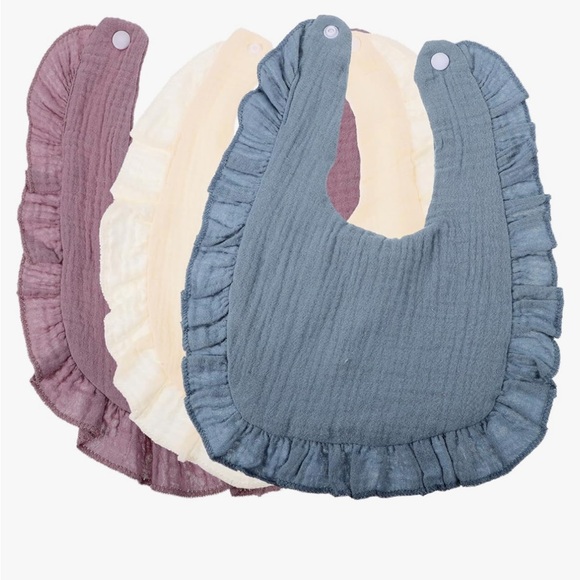 5 muslin ruffle bibs - Picture 7 of 7